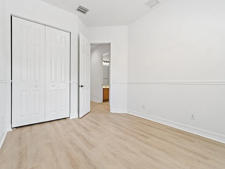 150 Lismore Ln — Photo 34