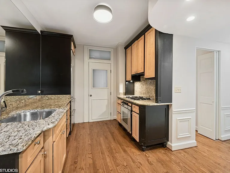 3100 N Sheridan Rd #4D — Photo 14