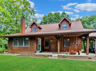 6555 Snake Trail Rd, Charleston, IL 61920