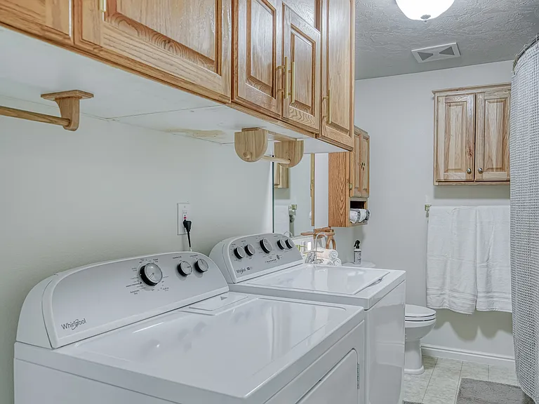 741 Clarence Ct — Photo 12