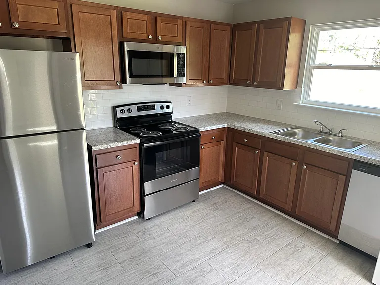 7305 Ann Ave — Photo 2
