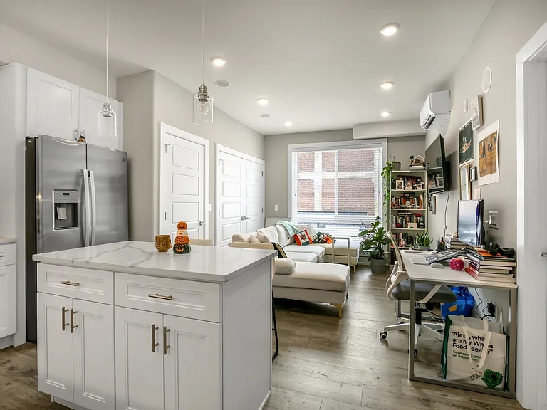 2209 N Broad St — Photo 40