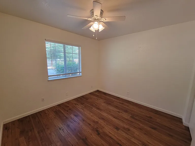 2055 Amanda Way #7 — Photo 16