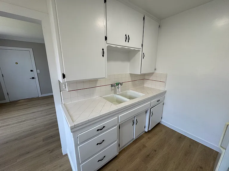 5314 Franklin Ave #8 — Photo 7