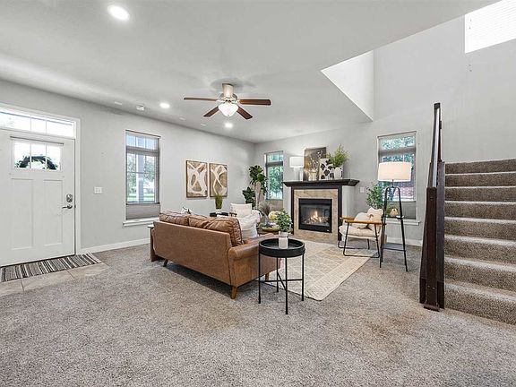 5th image of 474 Charlotte Ln