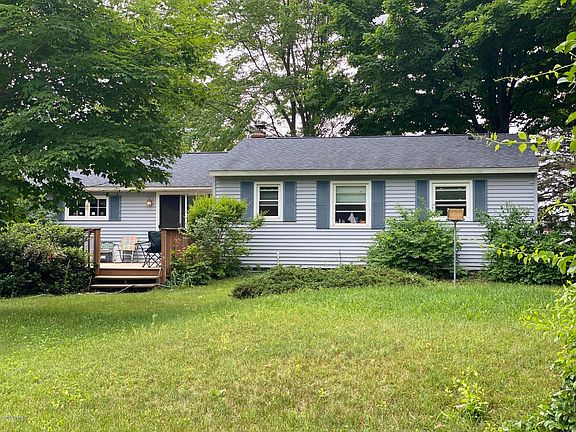 2nd image of 5534 King Dr