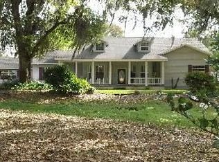 10069 McIntosh Rd, Dover, FL 33527