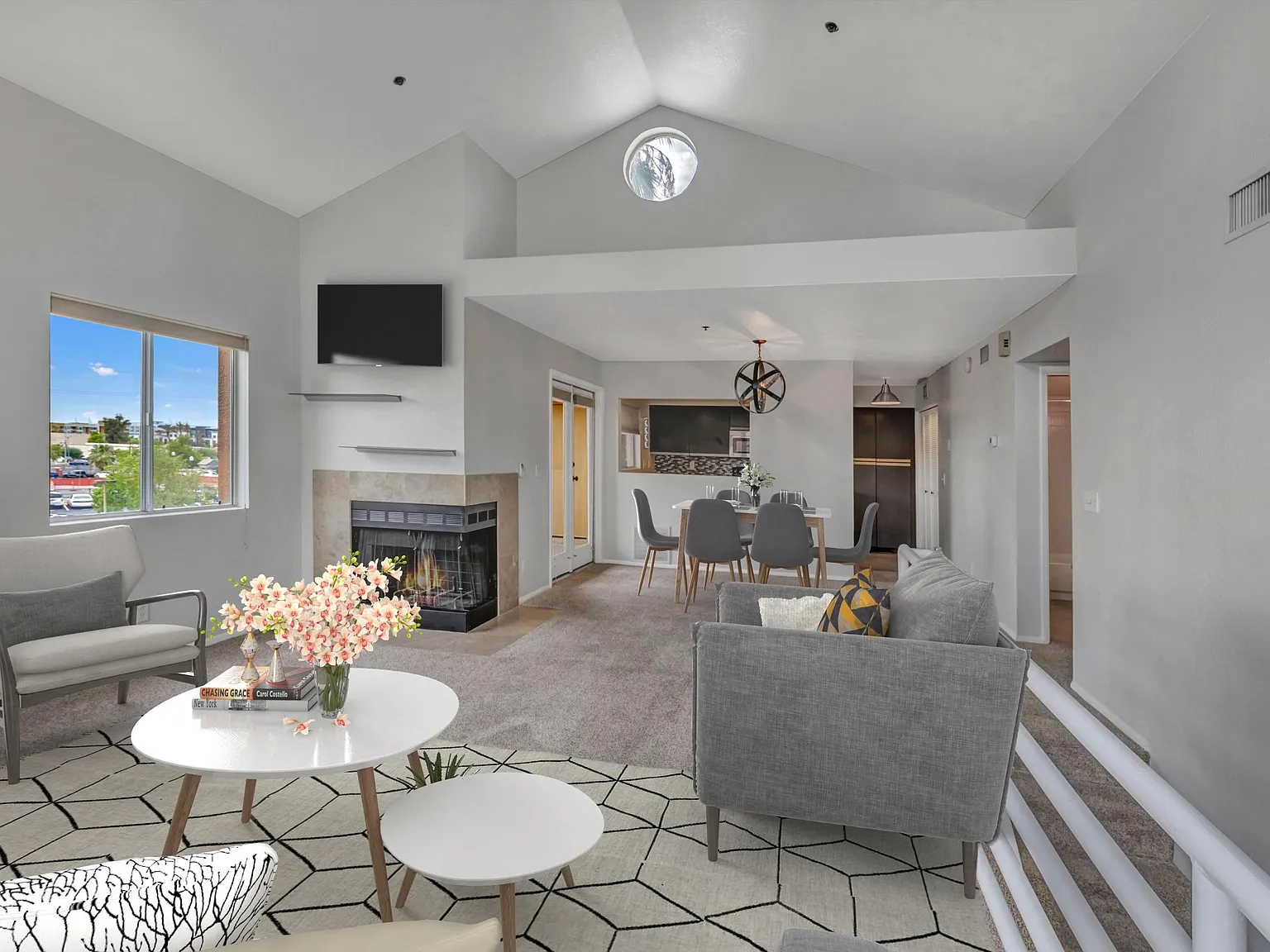 2 bed, 2.0 bath, 1034 sqft, $1,995 — Photo 3