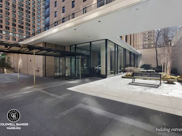 190 East 72nd Street image 18 of 18