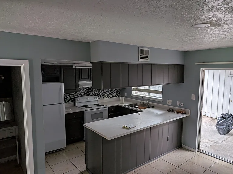 11507 Beechnut St — Photo 2