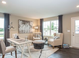 648 Devonaire Pkwy, Dekalb, IL 60115