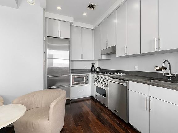 5th image of 1 Hanson Pl APT 11E