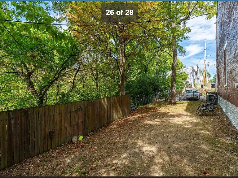 326 Emming St — Photo 13