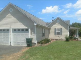 1515 E Meadow Rd, Eden, NC 27288