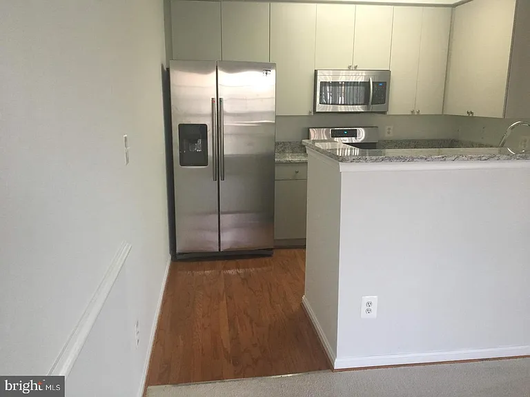 2480 Angeline Dr #304 — Photo 7