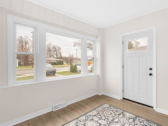 2nd image of 4020 Vistula Rd