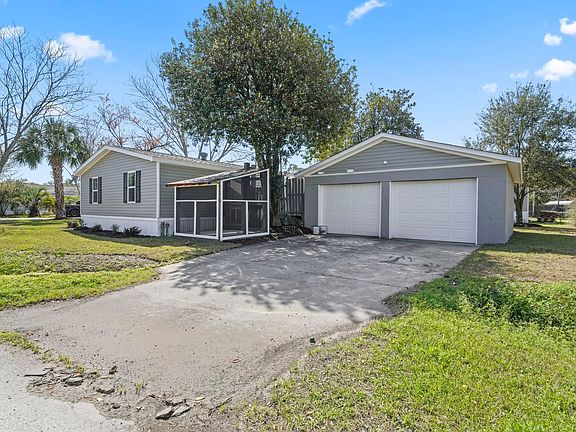 3rd image of 644 Summer Dr.