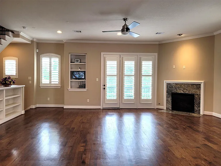 1508 Fowler St — Photo 14