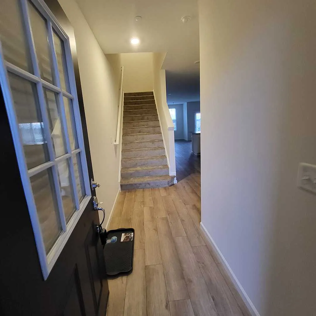 3 bed, 2.5 bath, 1858 sqft, $3,000 — Photo 3