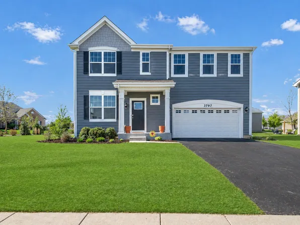 3797 Gardenia Dr, Elgin, IL 60124