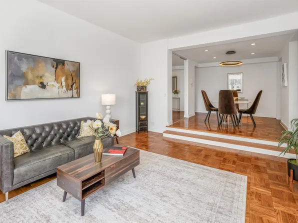 301 East 48th Street 17G image 2 of 10