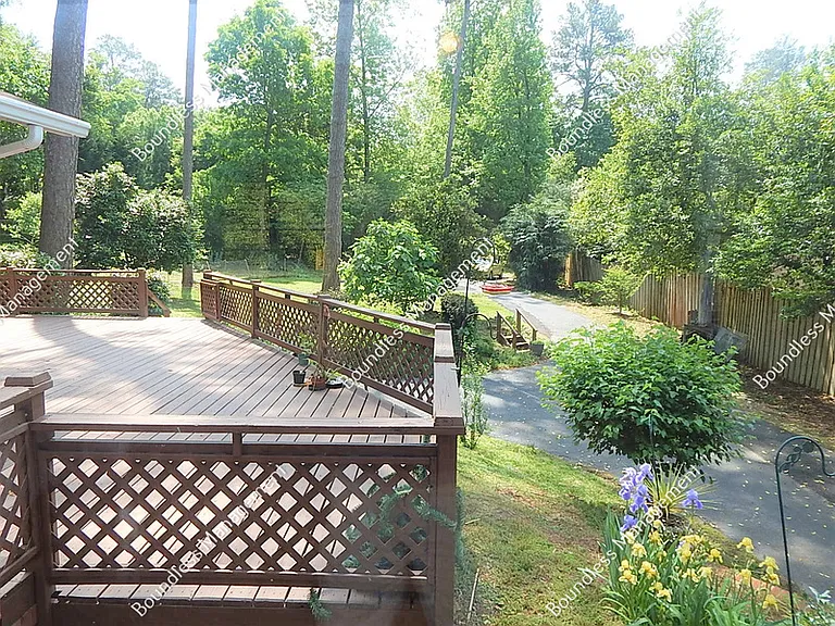 1033 Scott Blvd — Photo 7
