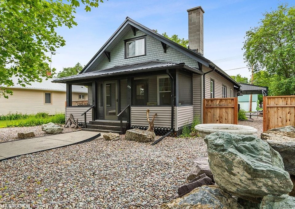 1st image of 285 1st Ave