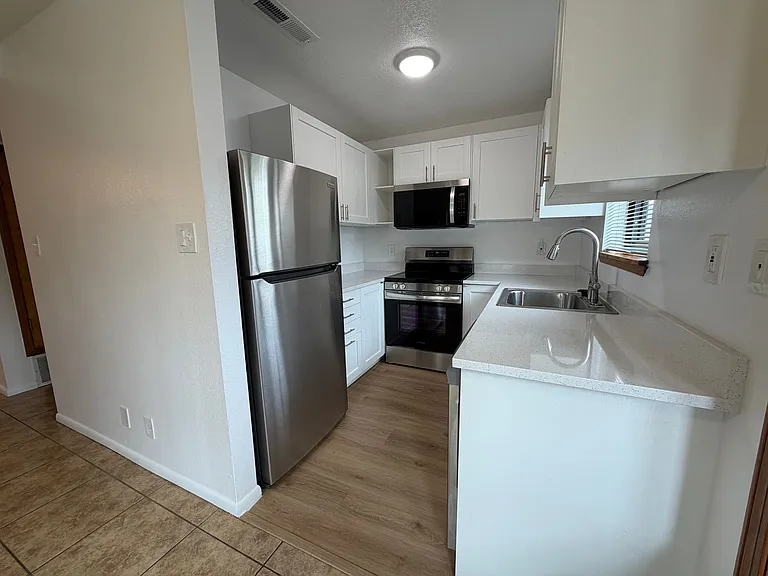 1307 Rufina Ln #2 — Photo 5