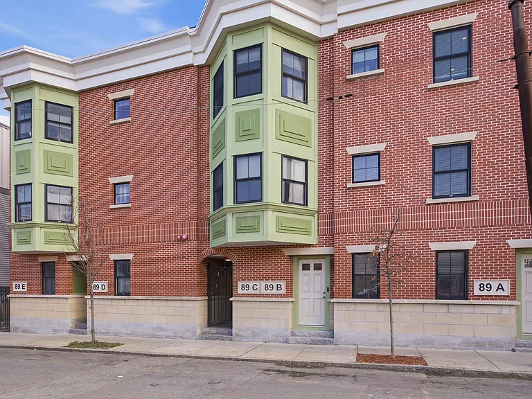 89 Prescott St #B — Photo 2