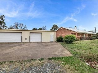 658 Red Maple St, Coushatta, LA 71019