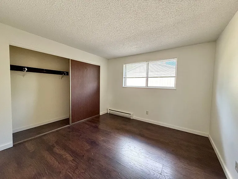 5925 SW Main Ave #1-6 — Photo 14