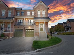 575 Steeple Hl #10, Pickering, ON L1V 7G3