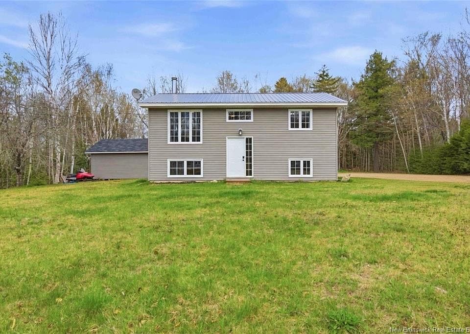 1st image of 64 Holt Rd