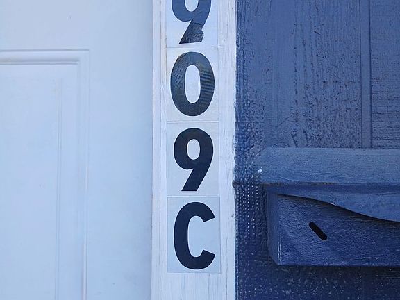 2nd image of 909 W Avenue M #C
