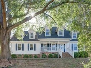 115 Hunters Woods Dr, Simpsonville, SC 29680
