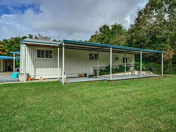 4th image of 2503 Holly Dr