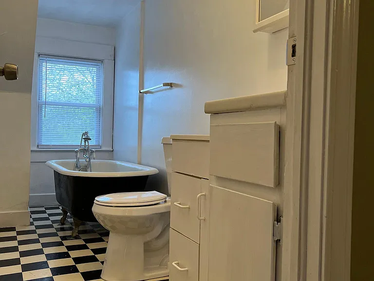 1212 Delaware Ave #4 — Photo 11