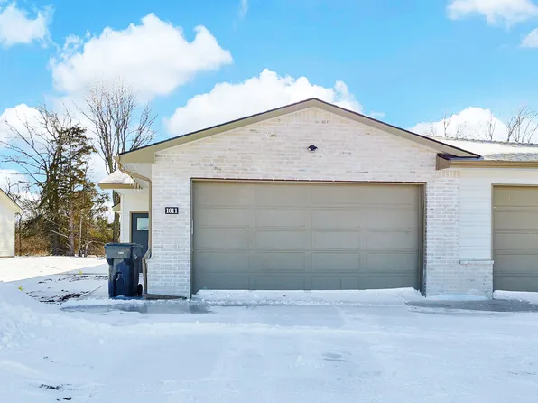 1202 SE 10th St, Newton, KS 67114