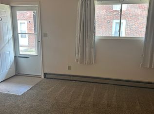 1015 S 1st St #20, Springfield, IL 62704