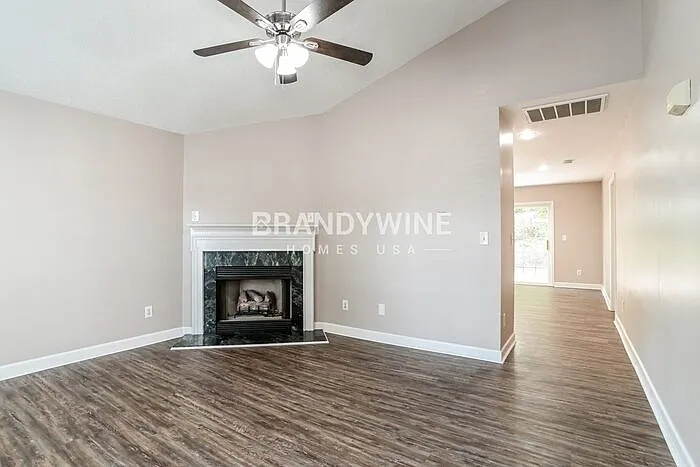 7917 Shiny Meadow Ln — Photo 4