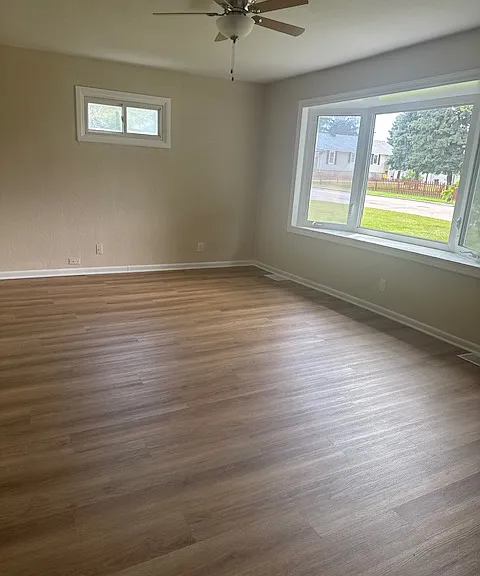 208 Emery St — Photo 11