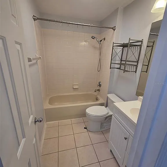 930 Spring Park Loop #B — Photo 8