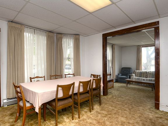 5th image of 4133 Wagner Ave