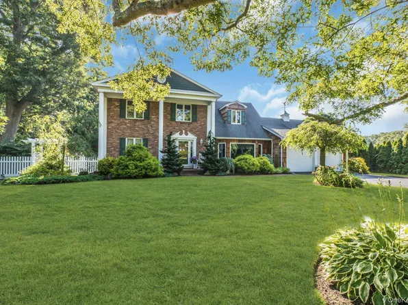 133 Main Avenue, Lake Grove, NY 11755