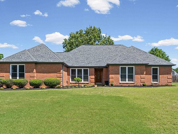 3rd image of 304 Spring Mill Rd