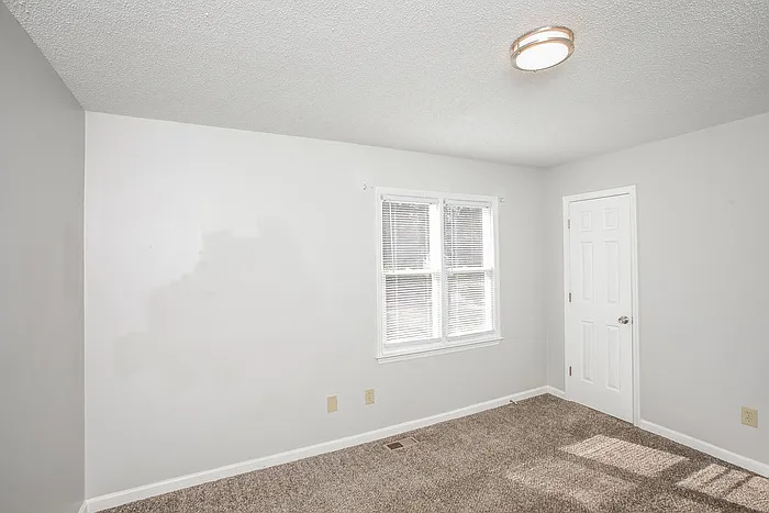 148 Pear Tree Cir — Photo 8