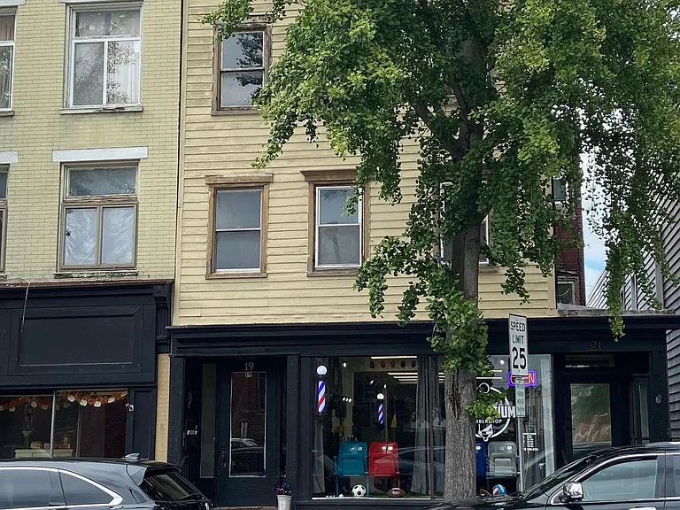 19 E Main St #4 — Photo 1