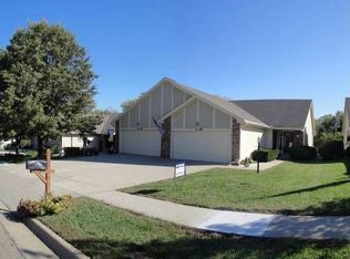 2634 SW Arrowhead Rd #A, Topeka, KS 66614