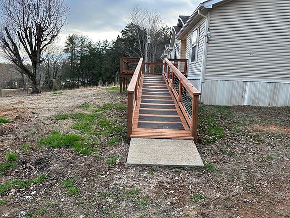 4th image of 1285 Dyer Rd