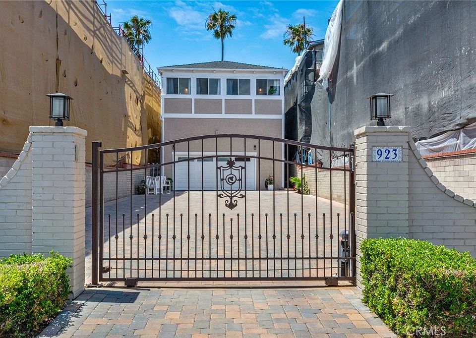 1st image of 923 E Balboa Blvd Lot 11